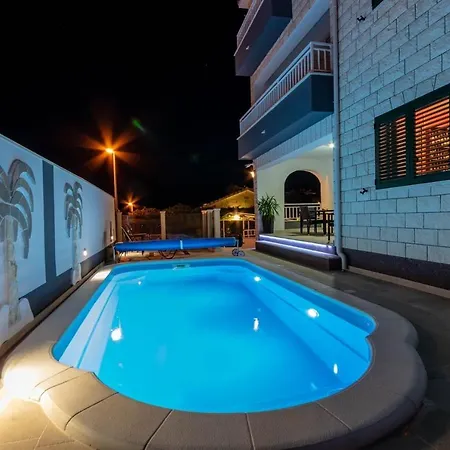 In With Terrace, Air Conditioning, W-lan 3553-4 Apartment Supetar